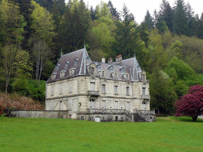 Château de Semouse: A Neo-Renaissance Industrial Residence in France