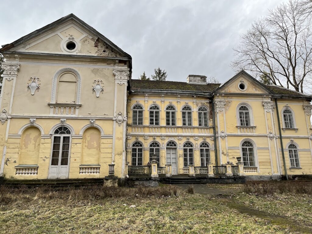 Fredro Palace in Vyshnia: A Neo-Renaissance Estate in Ukraine 1 Fredro Palace in Vyshnia