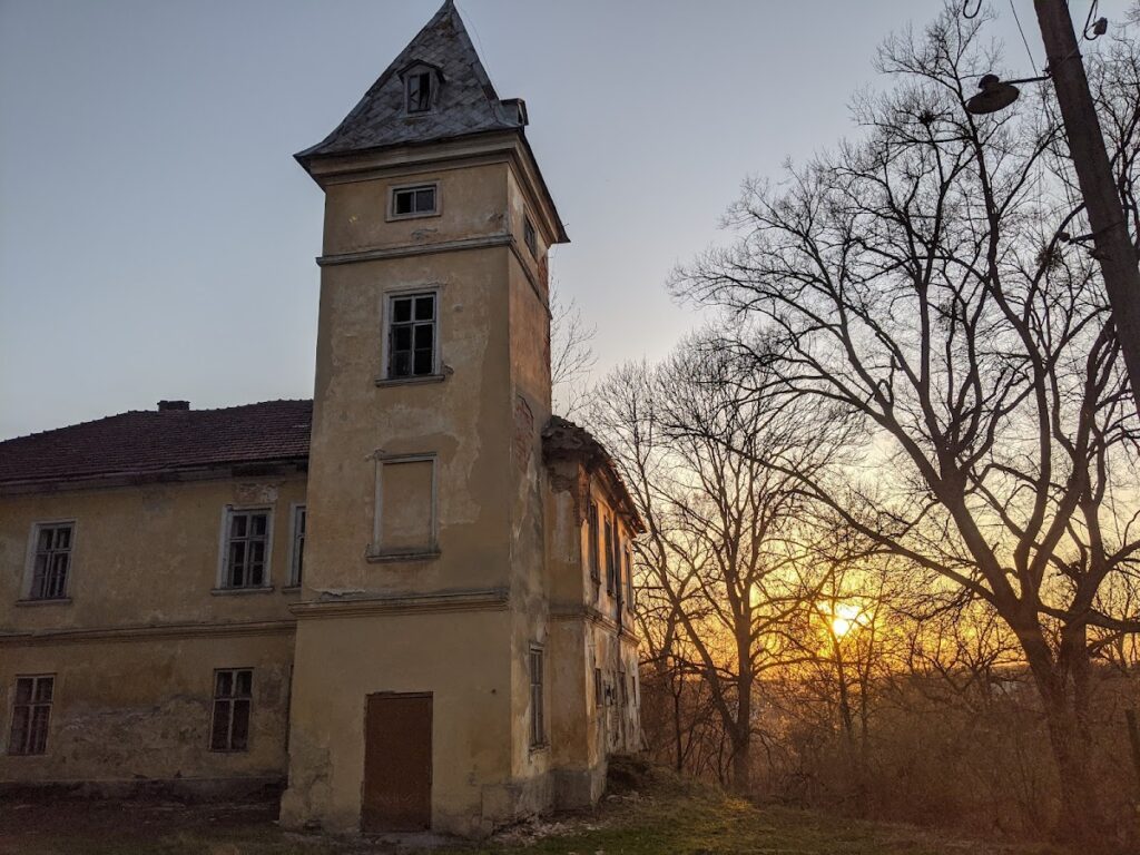 Fredro Palace in Vyshnia: A Neo-Renaissance Estate in Ukraine 4 Fredro Palace in Vyshnia