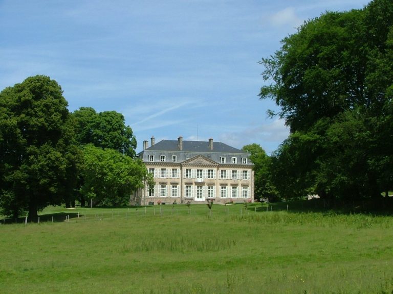 Château de Salvanet: An Eighteenth-Century Classical Residence in France
