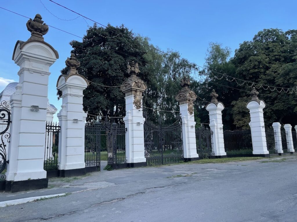Antoniny Palace: An Aristocratic Residence in Ukraine 2 Antoniny Palace