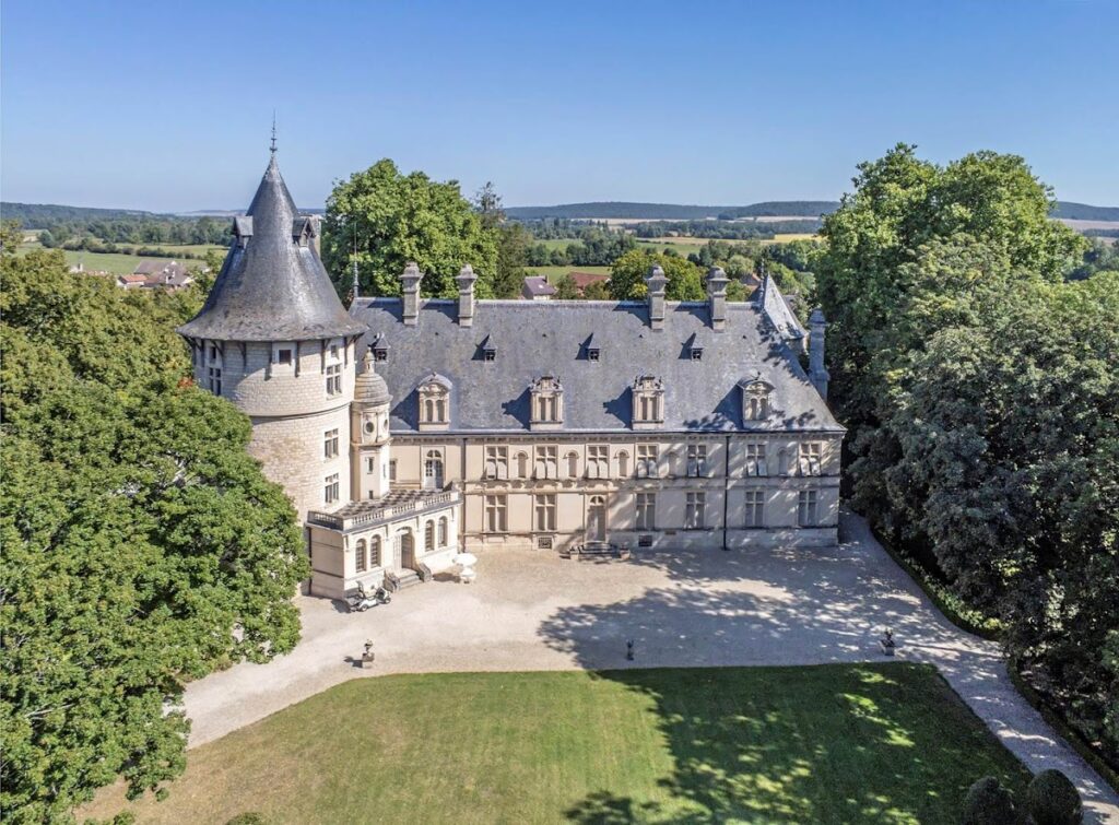 Château de Montigny-sur-Aube: A Renaissance Residence in France 2 Château de Montigny-sur-Aube