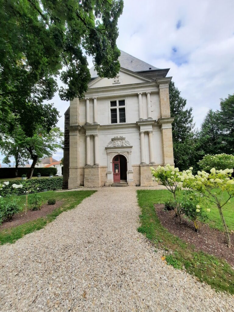 Château de Montigny-sur-Aube: A Renaissance Residence in France 5 Château de Montigny-sur-Aube
