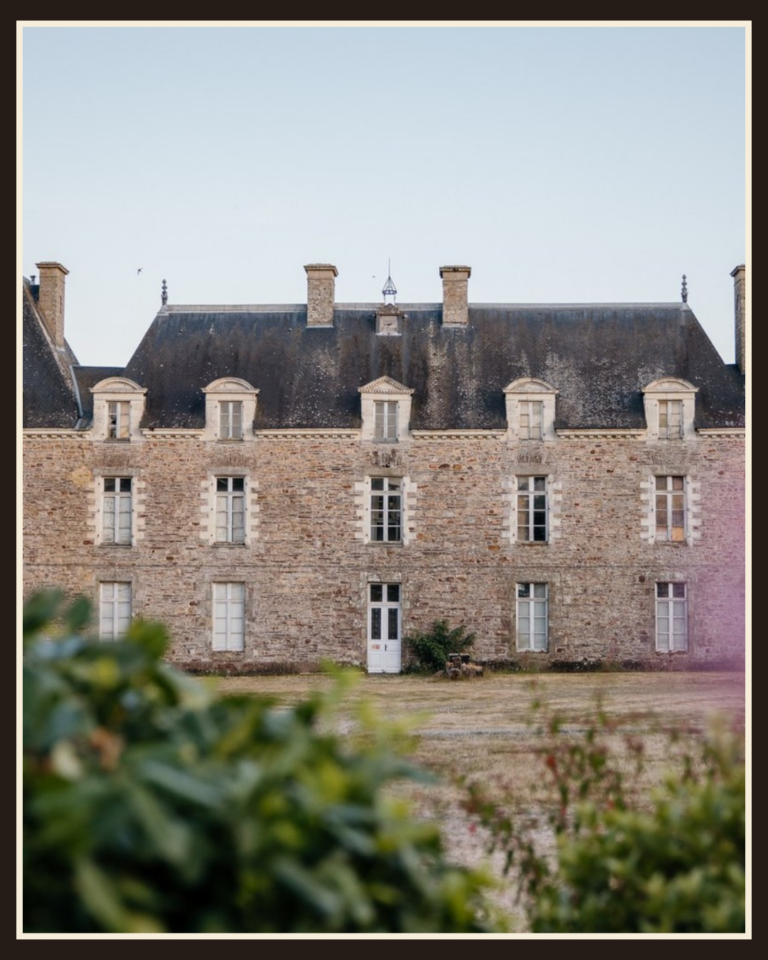 Château de La Chapelle-Bouëxic: A seigneurial country house in La Chapelle-Bouëxic, France