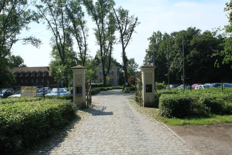 Schloss Westhusen: A Water Castle in Dortmund
