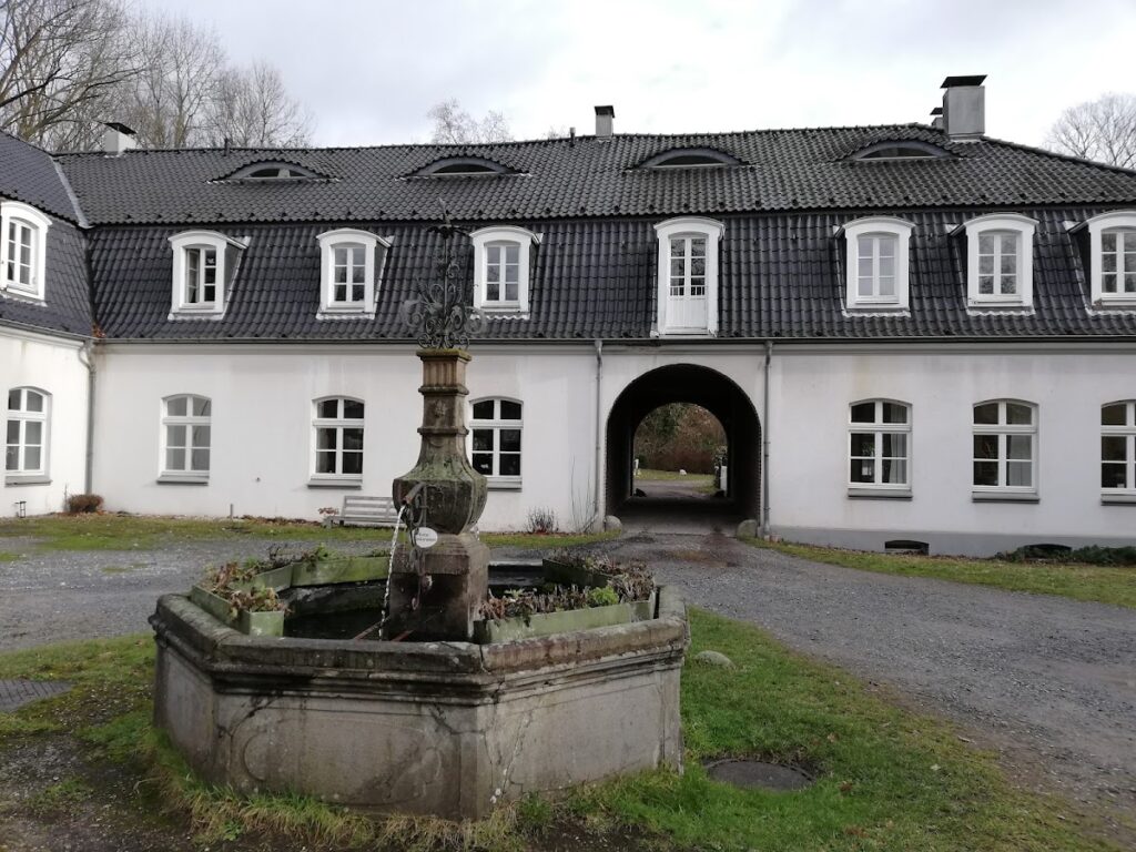 Hackhausen Castle: A Water Castle in Solingen, Germany 4 Hackhausen Castle