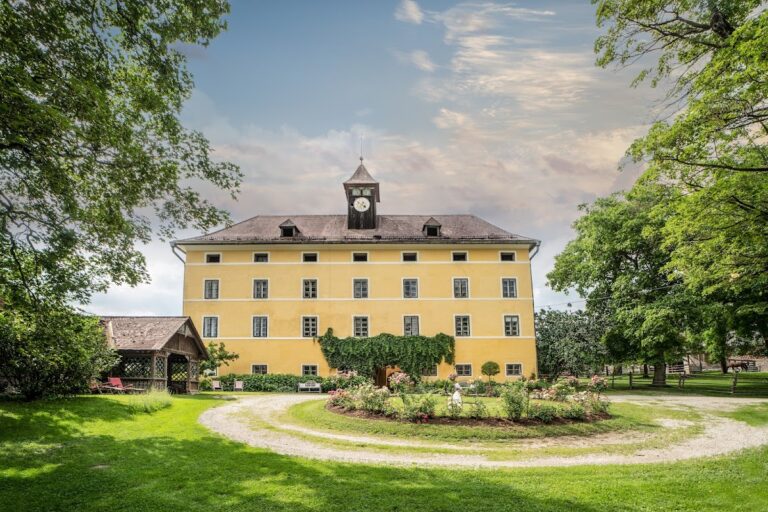 Schloss Lichtengraben: A Renaissance Castle in Austria