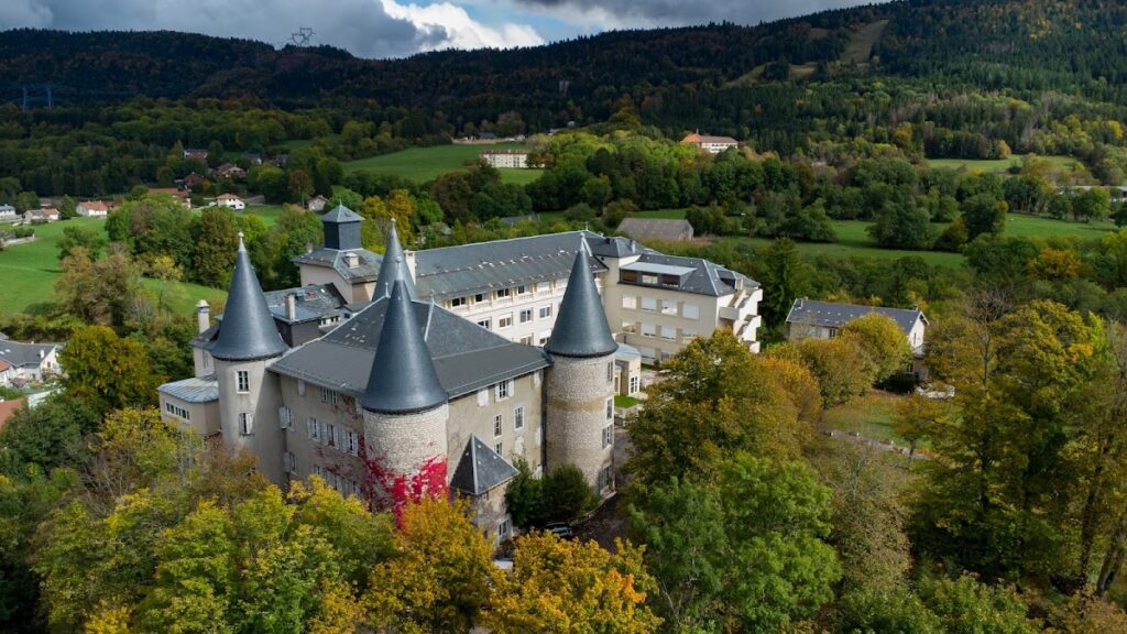 Château d'Angeville: A Former Fortified Castle in France 1 Château d'Angeville