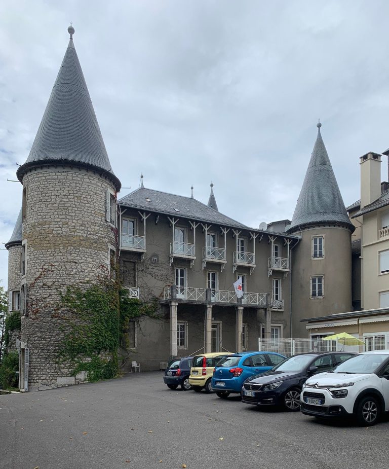 Château d’Angeville: A Former Fortified Castle in France