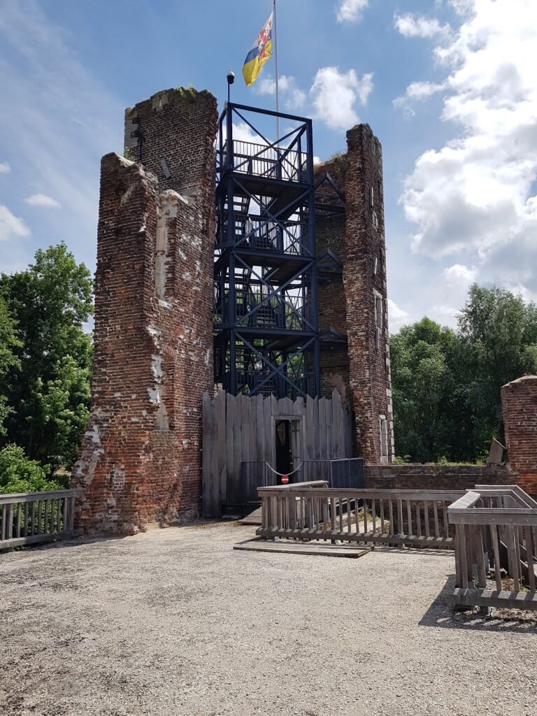 Schaesberg Castle: A Maasland Renaissance Water Castle in the Netherlands 3 Schaesberg Castle