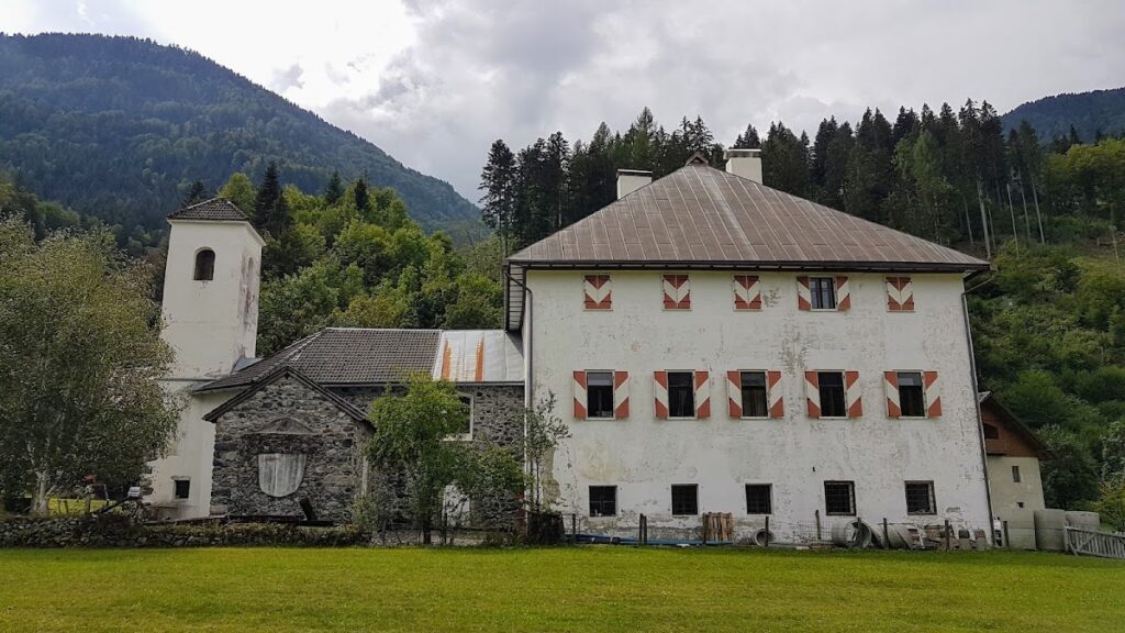 Schloss Weidenburg: A Sixteenth-Century Palace Residence in Austria 1 Schloss Weidenburg