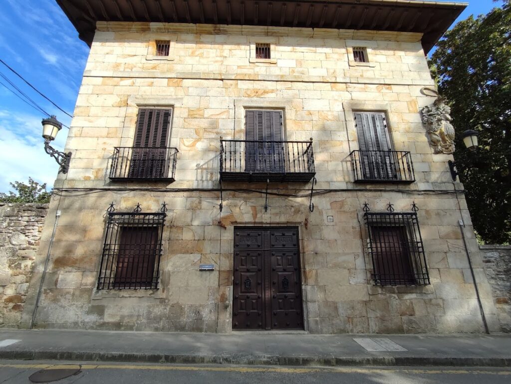Lariz jauregia: A Baroque Merchant's Palace in Elorrio, Spain 2 Lariz jauregia