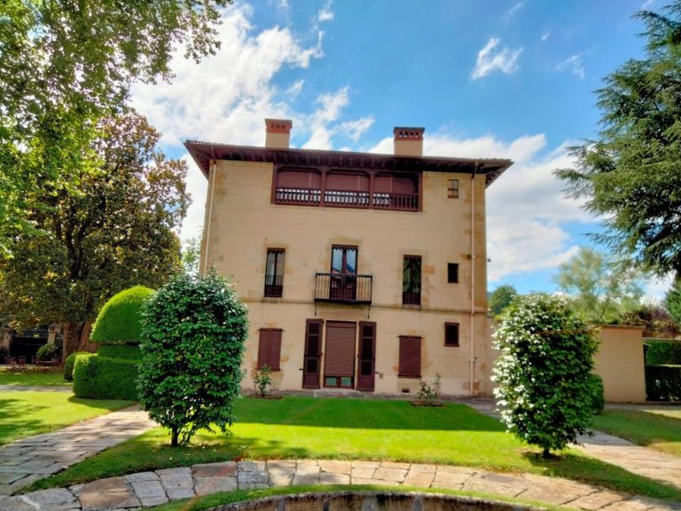 Lariz jauregia: A Baroque Merchant’s Palace in Elorrio, Spain