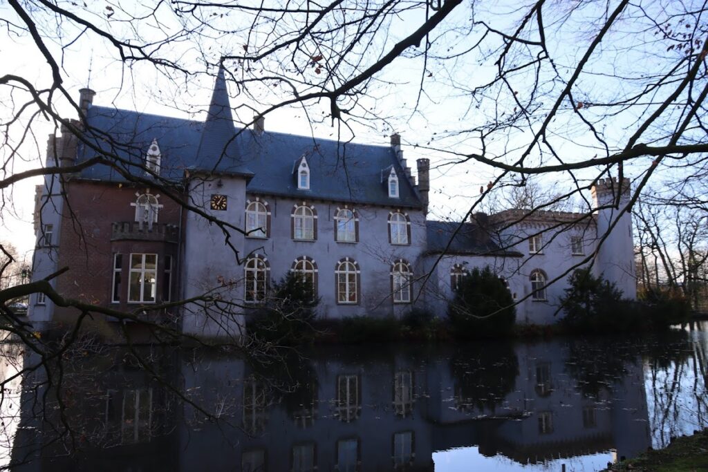 Stapelen Castle: A Moated Castle and Former Assumptionist Monastery in the Netherlands 2 Stapelen Castle