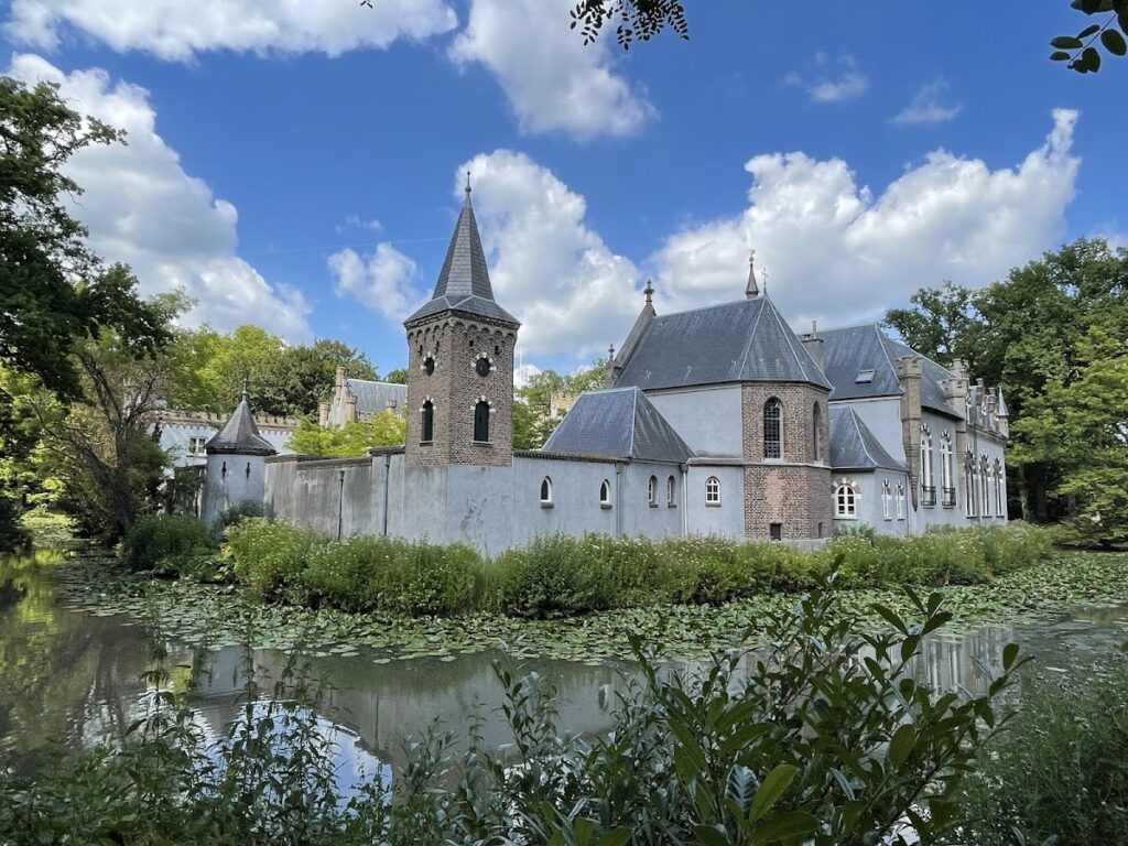 Stapelen Castle: A Moated Castle and Former Assumptionist Monastery in the Netherlands 3 Stapelen Castle