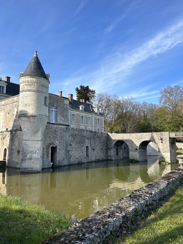 Château de Saint-Denis-sur-Loire: A Loire Valley Historic Estate
