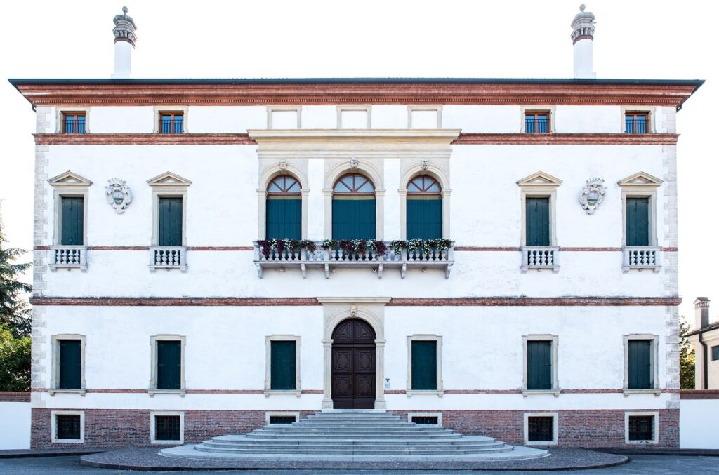Palazzo Malmignati: An Eighteenth-Century Historic Palace in Lendinara 1 Palazzo Malmignati