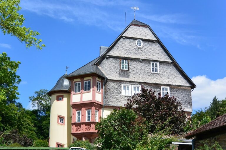 Schloss Willingshausen: A Baroque Manor House and Family Seat in Germany