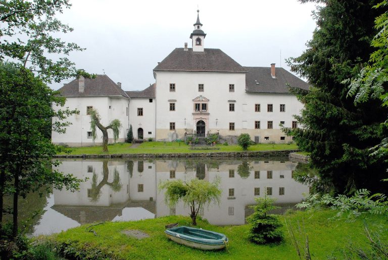 Rothenthurn Castle: A Historic Fortress in Austria