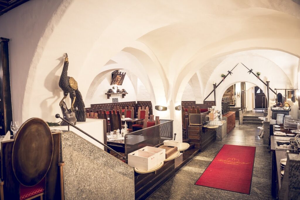 Neufahrn Castle: A Renaissance Castle and Bavarian Hofmark Seat in Germany 3 Neufahrn Castle
