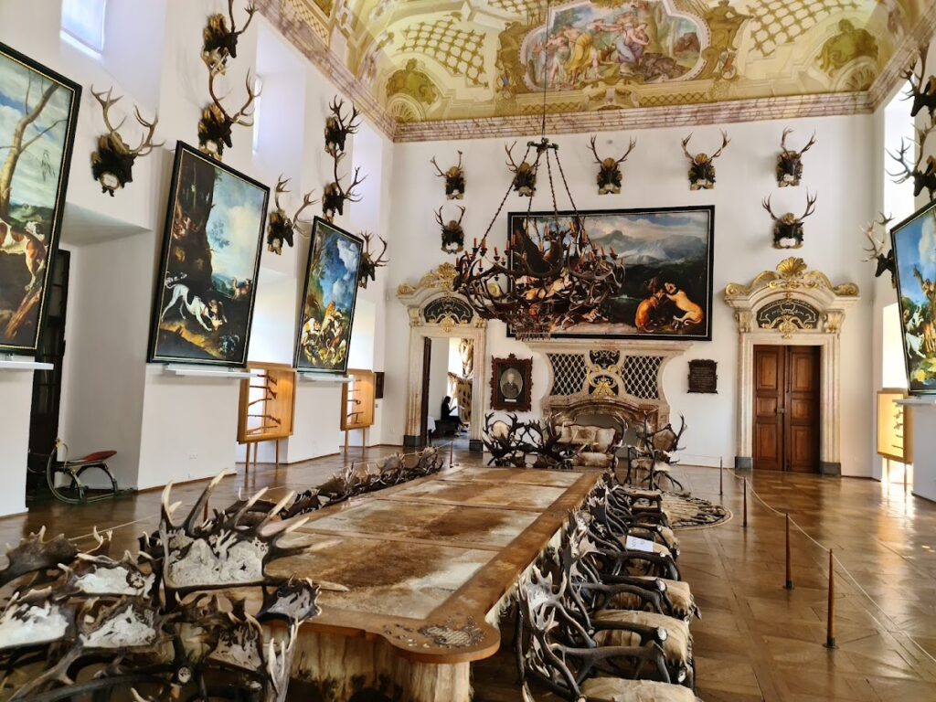 Ohrada Hunting Château: A Baroque Hunting Residence in Czechia 2 Lovecký zámek Ohrada