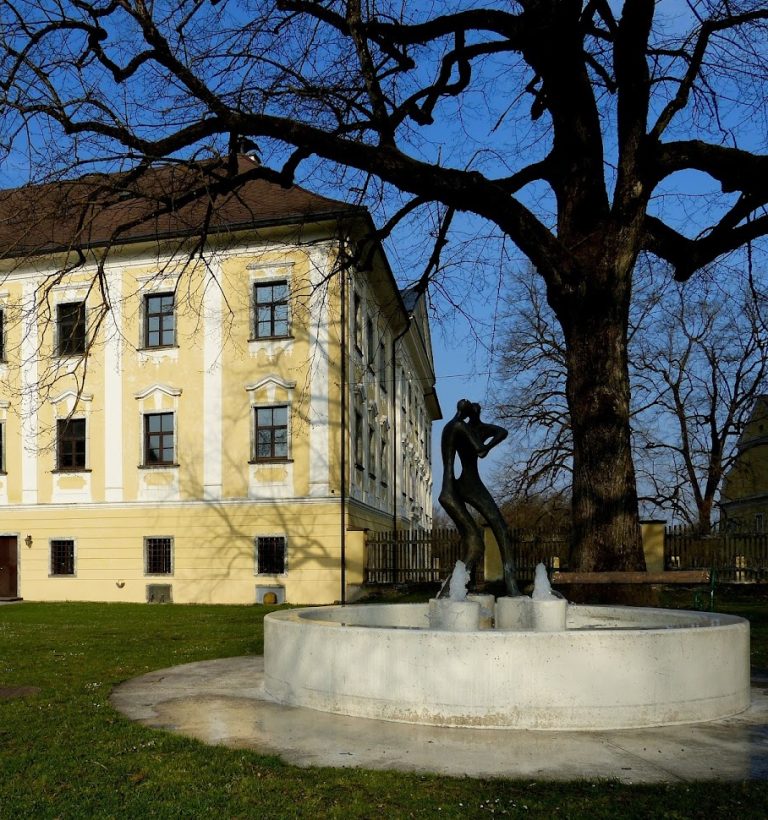 Schloss Grafenstein: A Baroque and Neoclassical Castle in Austria