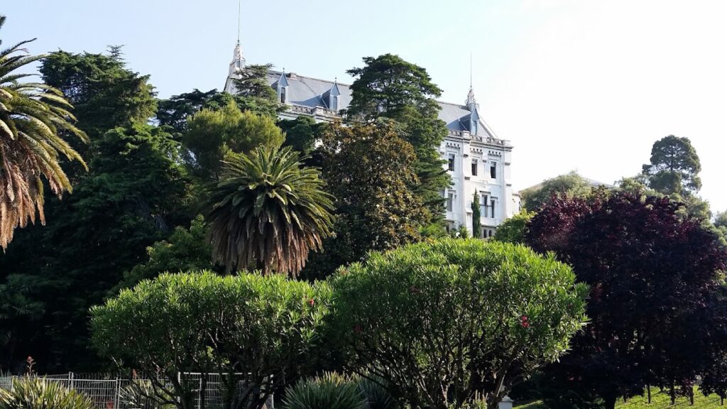 Château Valrose: A Neo-Gothic Estate and University Campus in Nice 4 Château Valrose