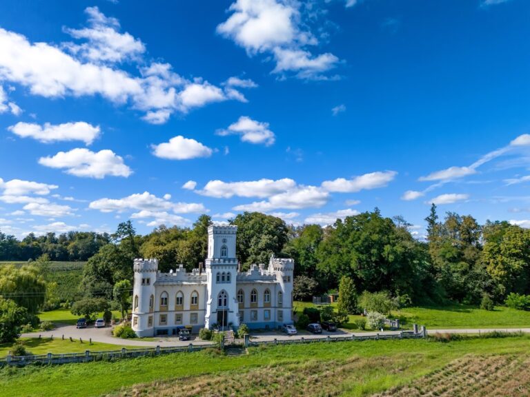 Schloss Benzenhofen: A Historicist Tudor-Style Castle in Germany