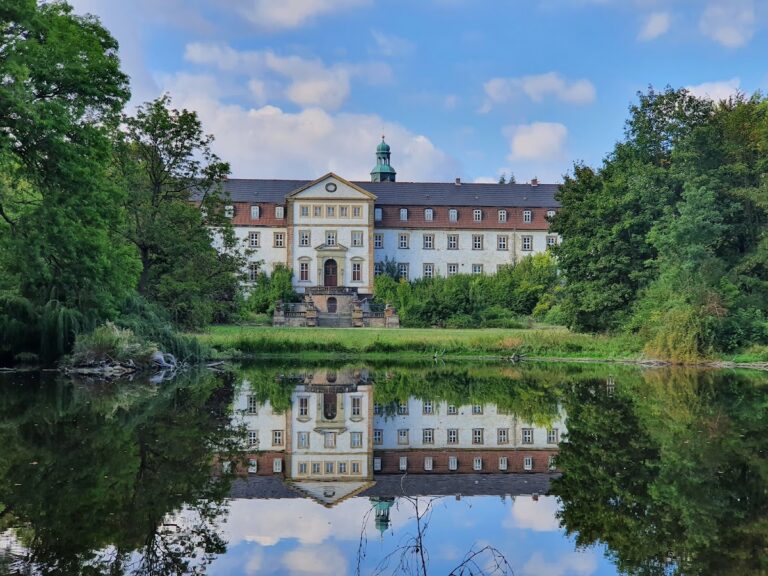 Schloss Ringelheim: Former Monastery and Baroque Castle in Germany