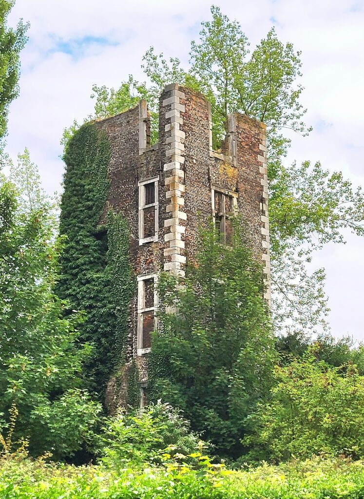 Farciennes Castle: A Seventeenth-Century Aristocratic Residence in Belgium 2 Farciennes Castle