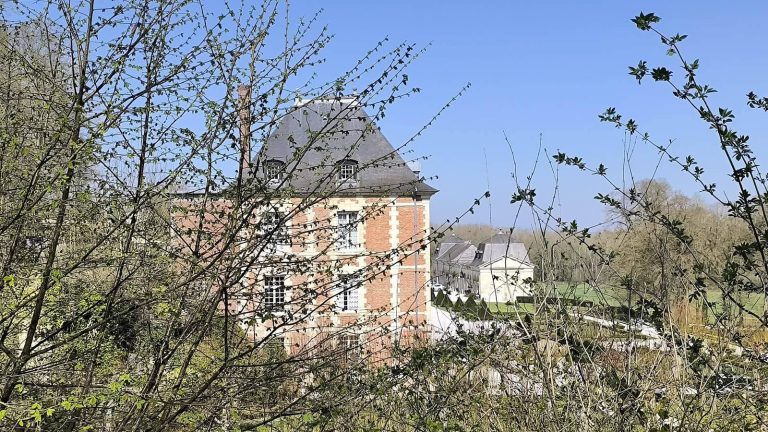 Château de Wailly: A Historic Château and Estate in France
