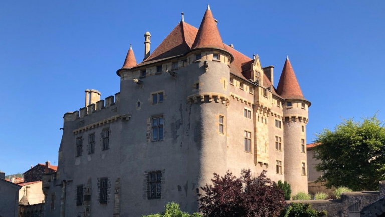 Château de Murol en Saint Amant: A Medieval Fortified House Transformed into a Neo-Medieval Château