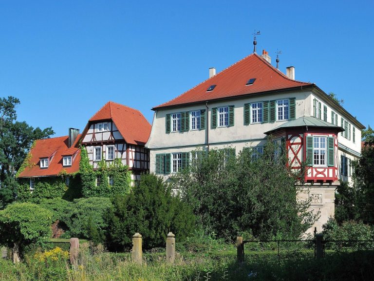 Schloss Schöckingen: A Historic Castle Complex in Germany
