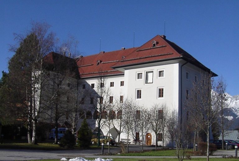 Schloss Farmach: A Former Castle and Senior Residence in Austria
