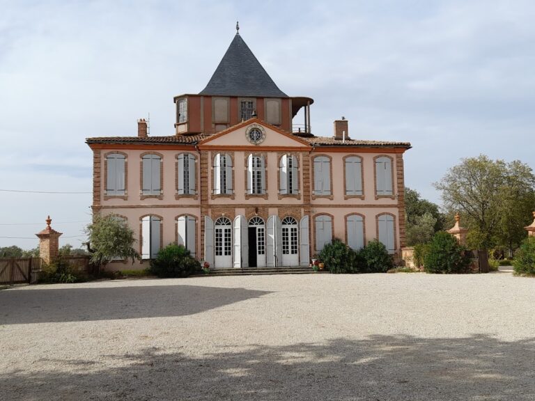 Schloss Larra: A Baroque Pleasure Palace in France