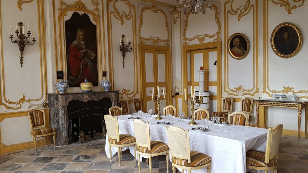 Schloss Larra: A Baroque Pleasure Palace in France 2 Schloss Larra