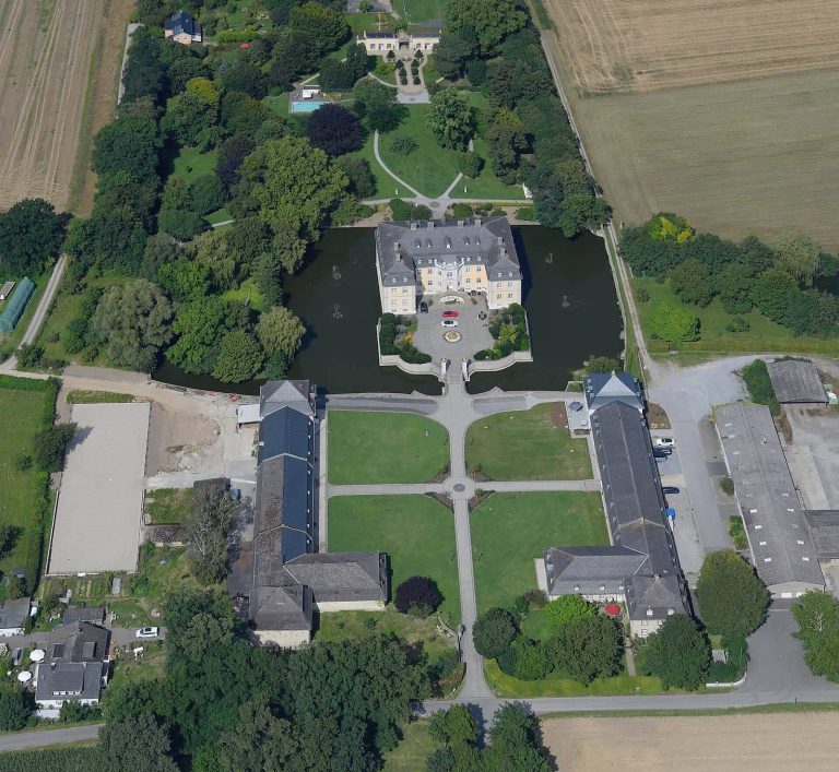 Schloss Schwarzenraben: A Baroque Water Castle in Germany