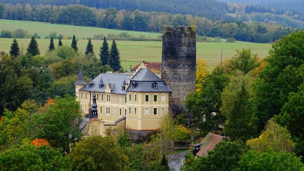 Schloss Starý Hrozňatov