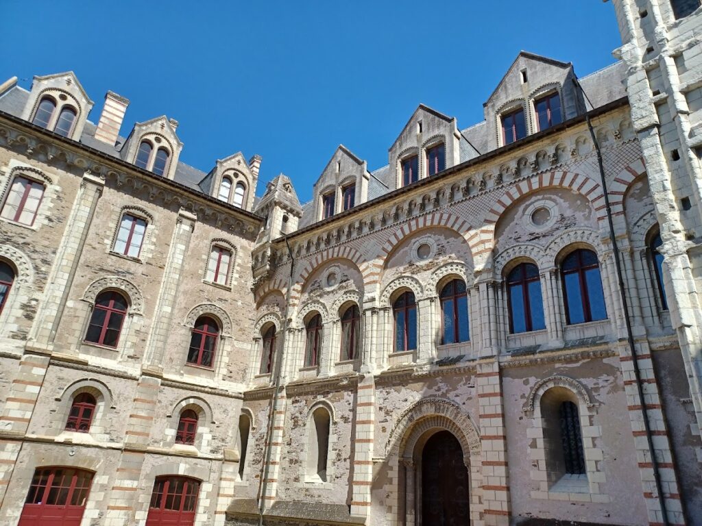 Palais du Tau, Angers: Former Episcopal Palace in France 2 Palais du Tau, Angers