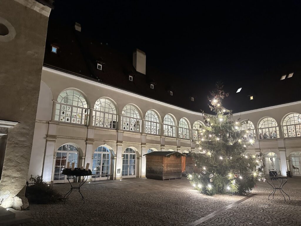 Katzelsdorf-Schloss: A Seventeenth-Century Castle in Austria 3 Katzelsdorf-Schloss