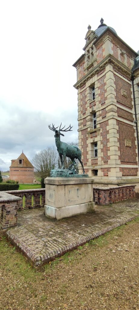 Château de Chambray: A Historic Noble Estate in France 2 Château de la famille de Chambray