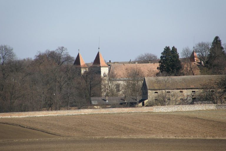 Schloss Fünfkirchen: A Late-Renaissance Castle in Austria