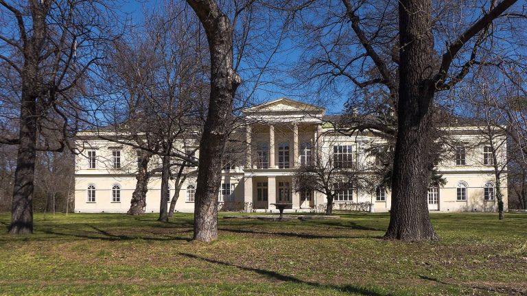 Palais Clam-Gallas: A Neoclassical Summer Palace in Vienna