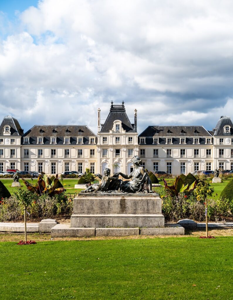 Château des Vaux: A Historic French Estate and Palace 1 Château des Vaux
