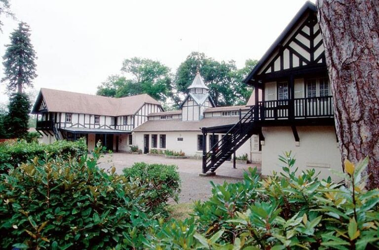 Château de Françon: An Anglo-Norman Estate in Biarritz