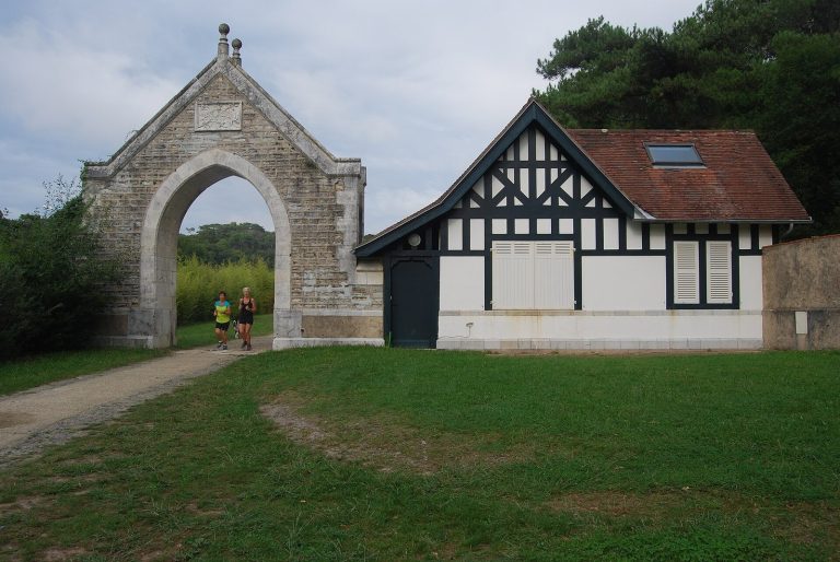 Château de Françon: An Anglo-Norman Estate in Biarritz