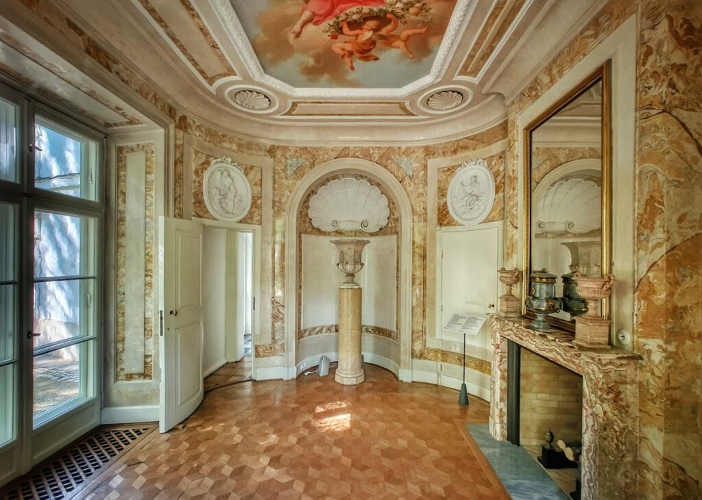 Myślewicki Palace: A Royal Residence in Warsaw’s Łazienki Park 2 Myślewicki Palace