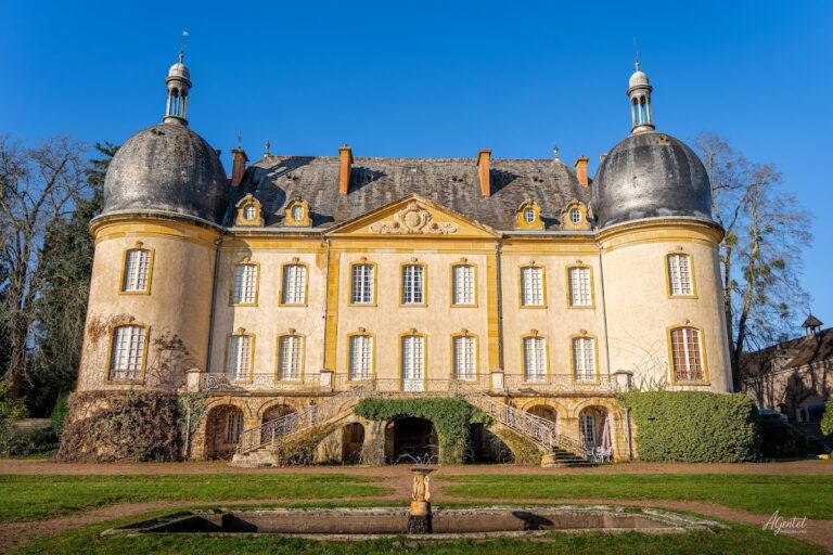 Château de Rambuteau: A Historic Estate in Ozolles, France