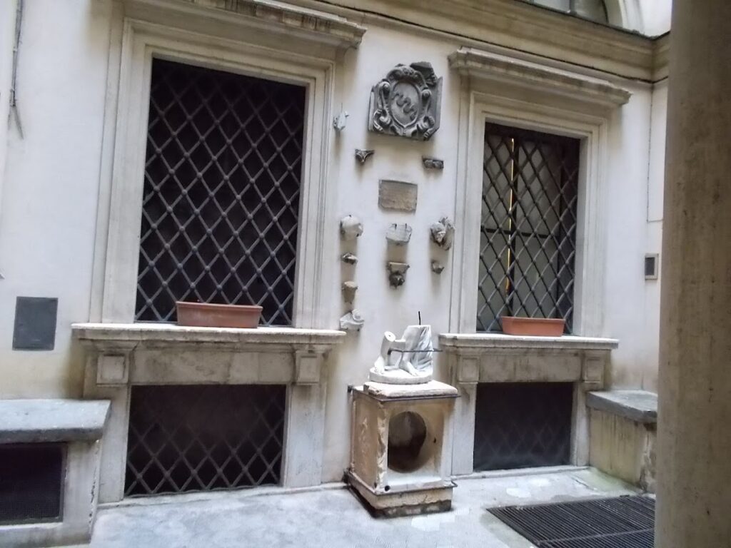 Palazzo Santacroce alla Regola: A Historic Palace in Rome 2 Palazzo Santacroce alla Regola