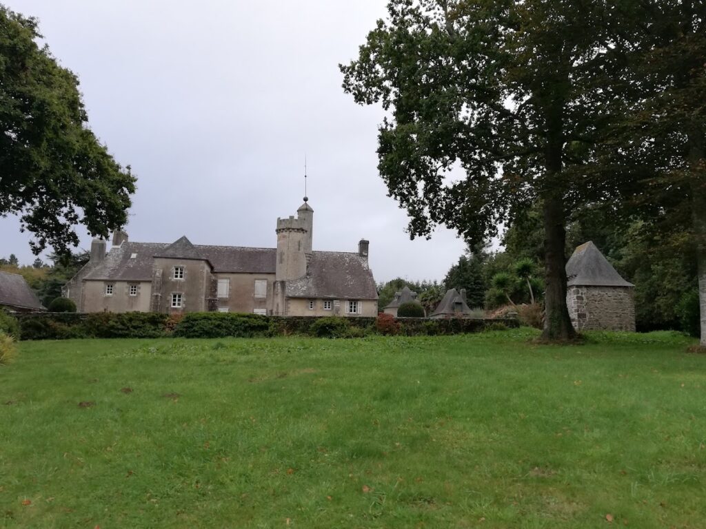 Manoir du Moros: A Fifteenth-Century Manor at Concarneau 2 Manoir du Moros